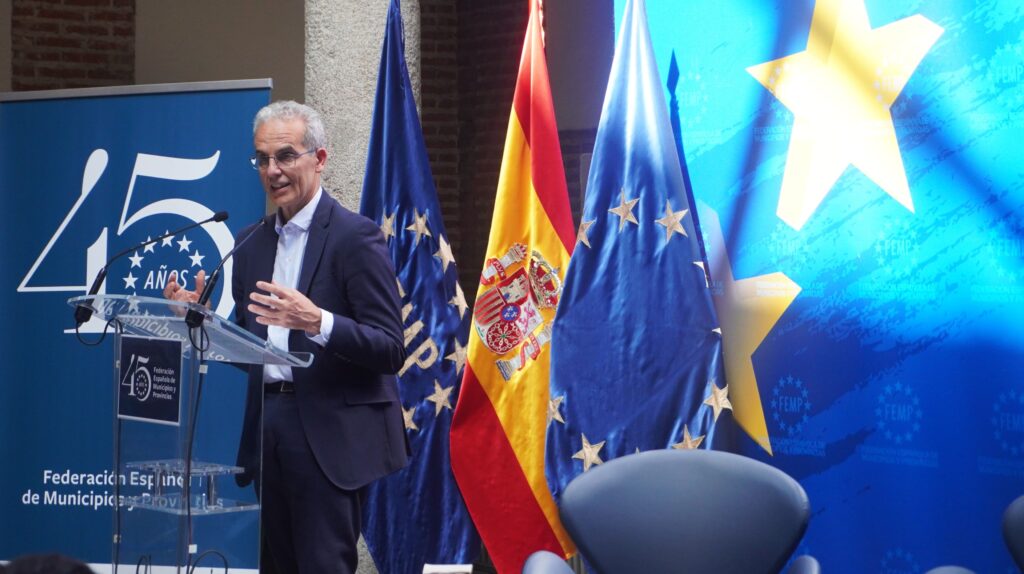 Luis Martínez-Sicluna, secretario general de la FEMP