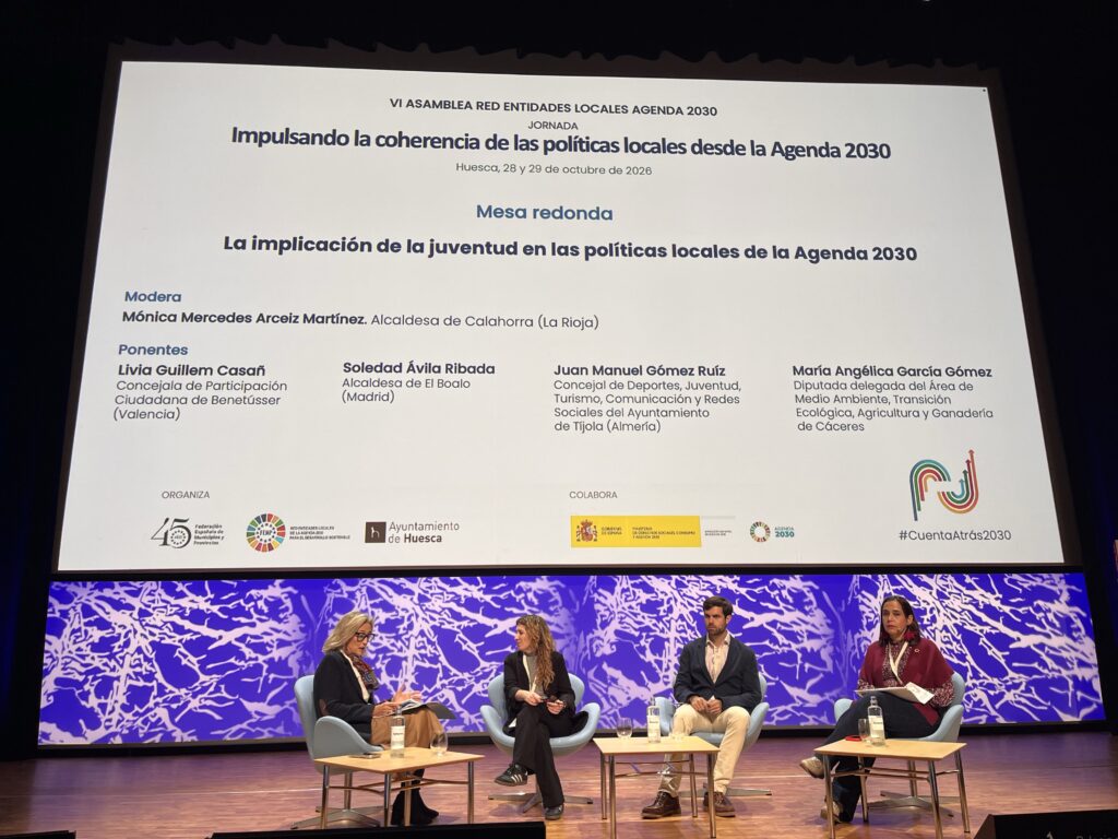 Segunda mesa de la VI Asamblea de la Red
